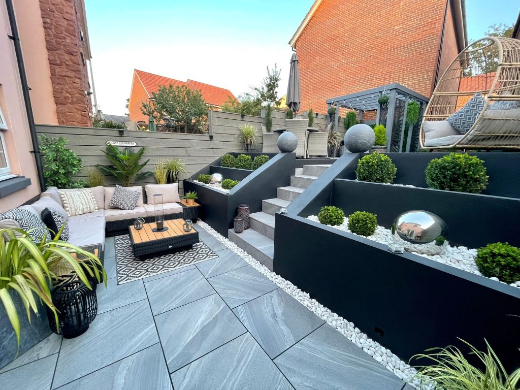 Sloping garden with smart design